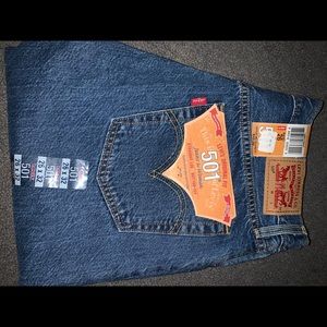 Levi’s 501 jeans medium wash size 26